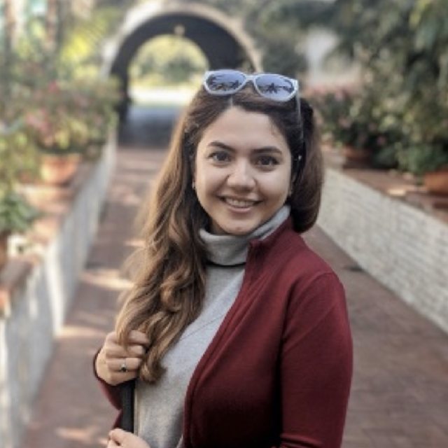 Headshot of Farnaz Kaboudvand